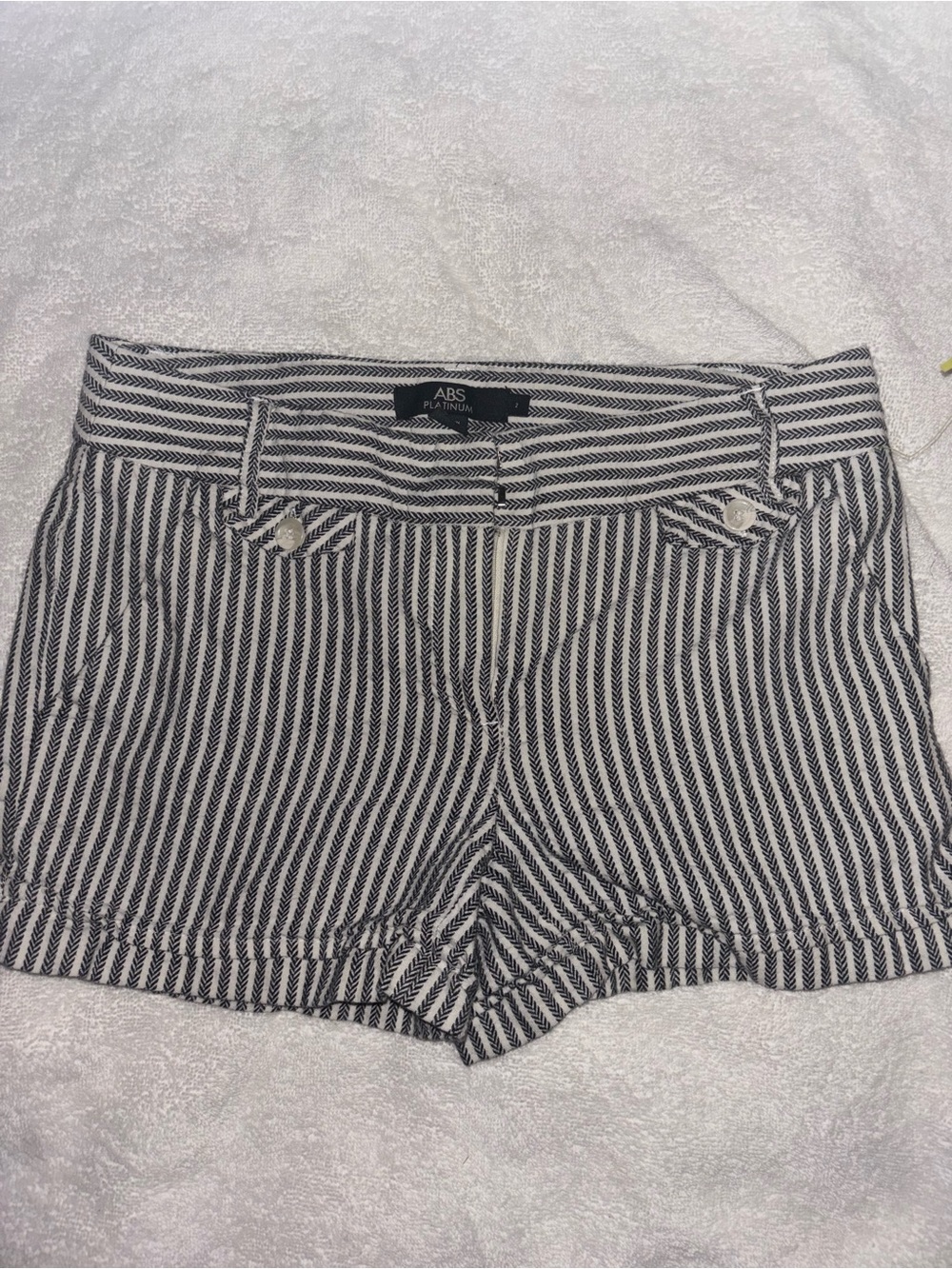 ABS Allen Schwartz Navy and White Striped Women’s Shorts style Y2K vintage